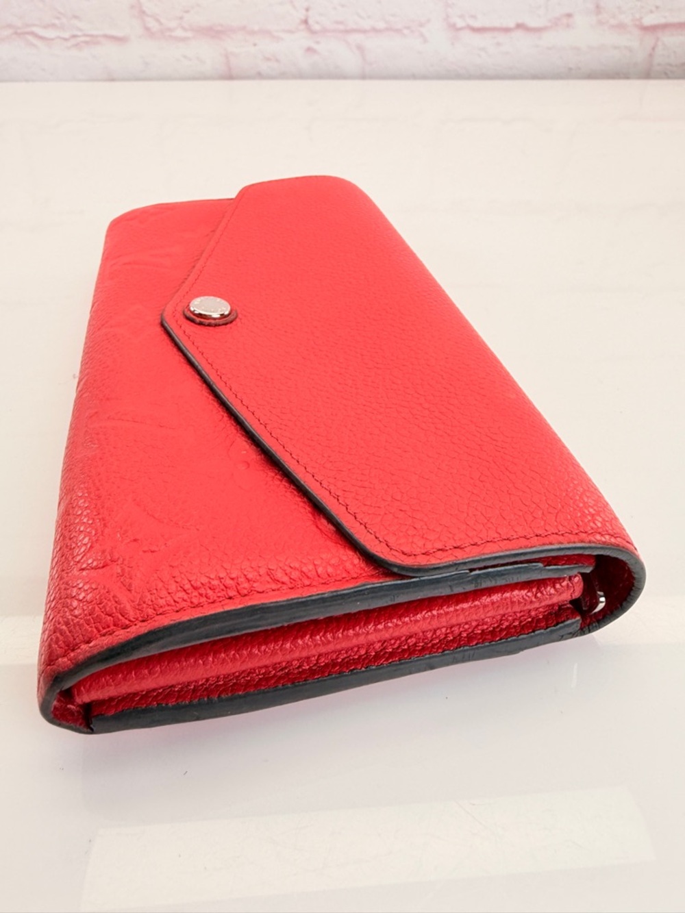 Louis Vuitton Red Monogram Empreinte Leather Sarah Wallet - Picture 4 of 15